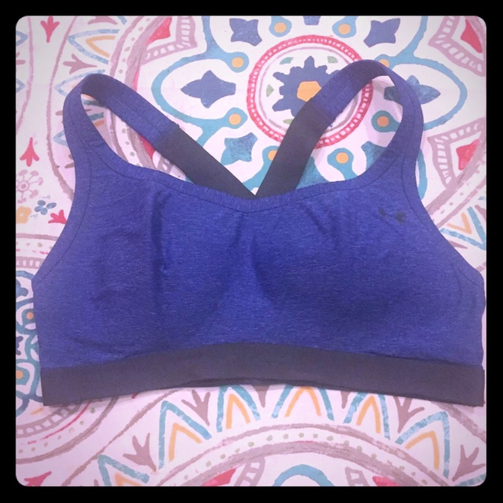 Under Armour Sports Bra 36C